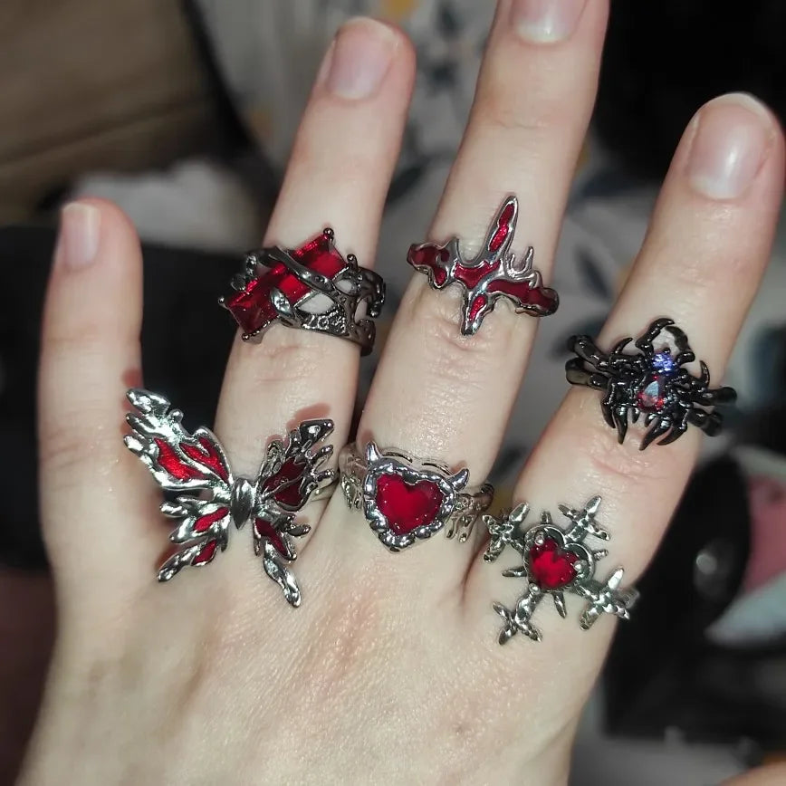 Gothic Love Heart Ring Set